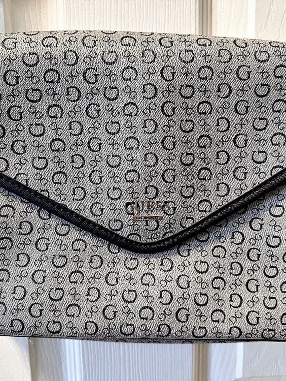GUESS Crossbody Bag in Gray & Black